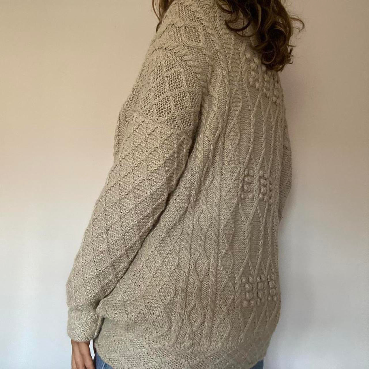 Beige cable knit jumper L
