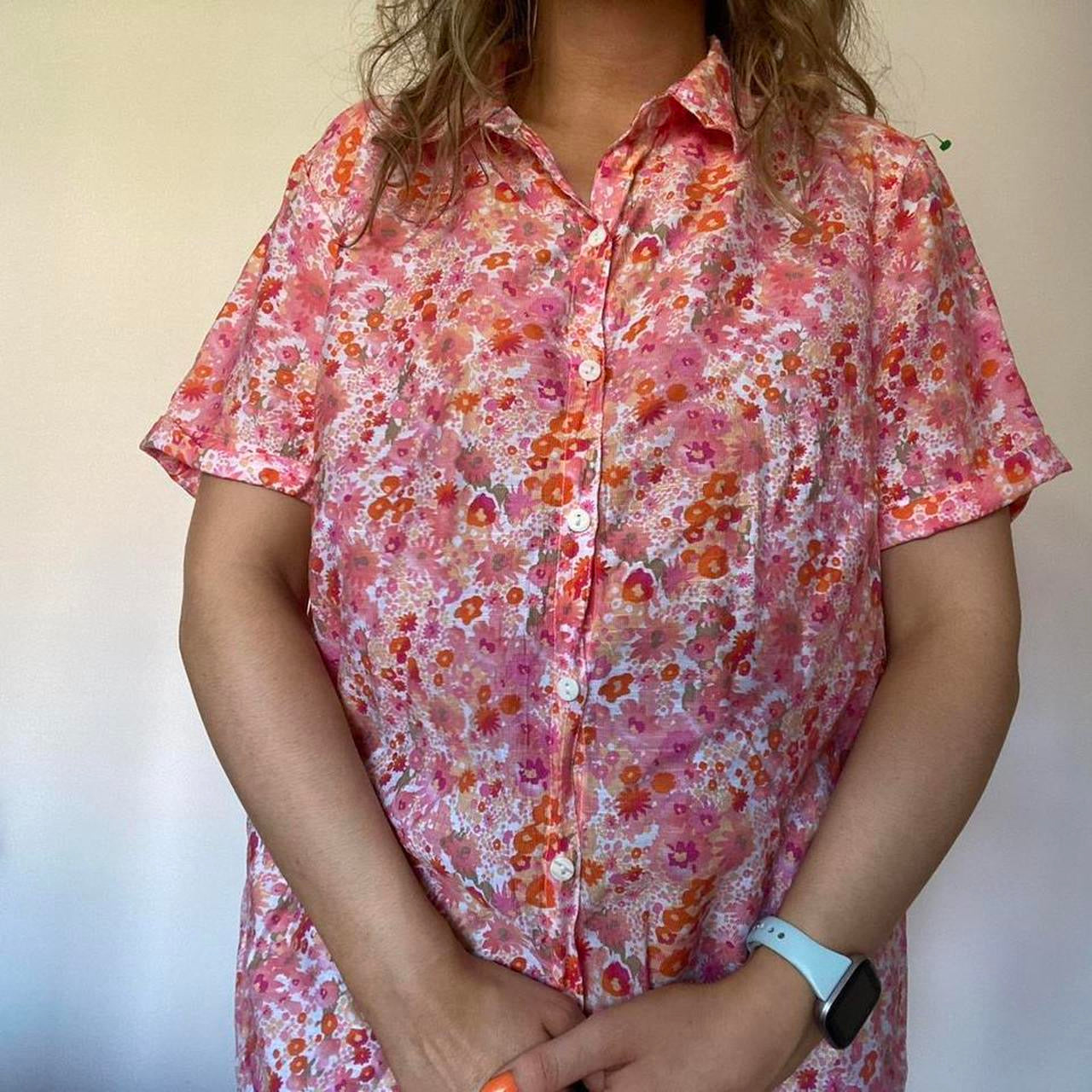 Pink floral shirt L