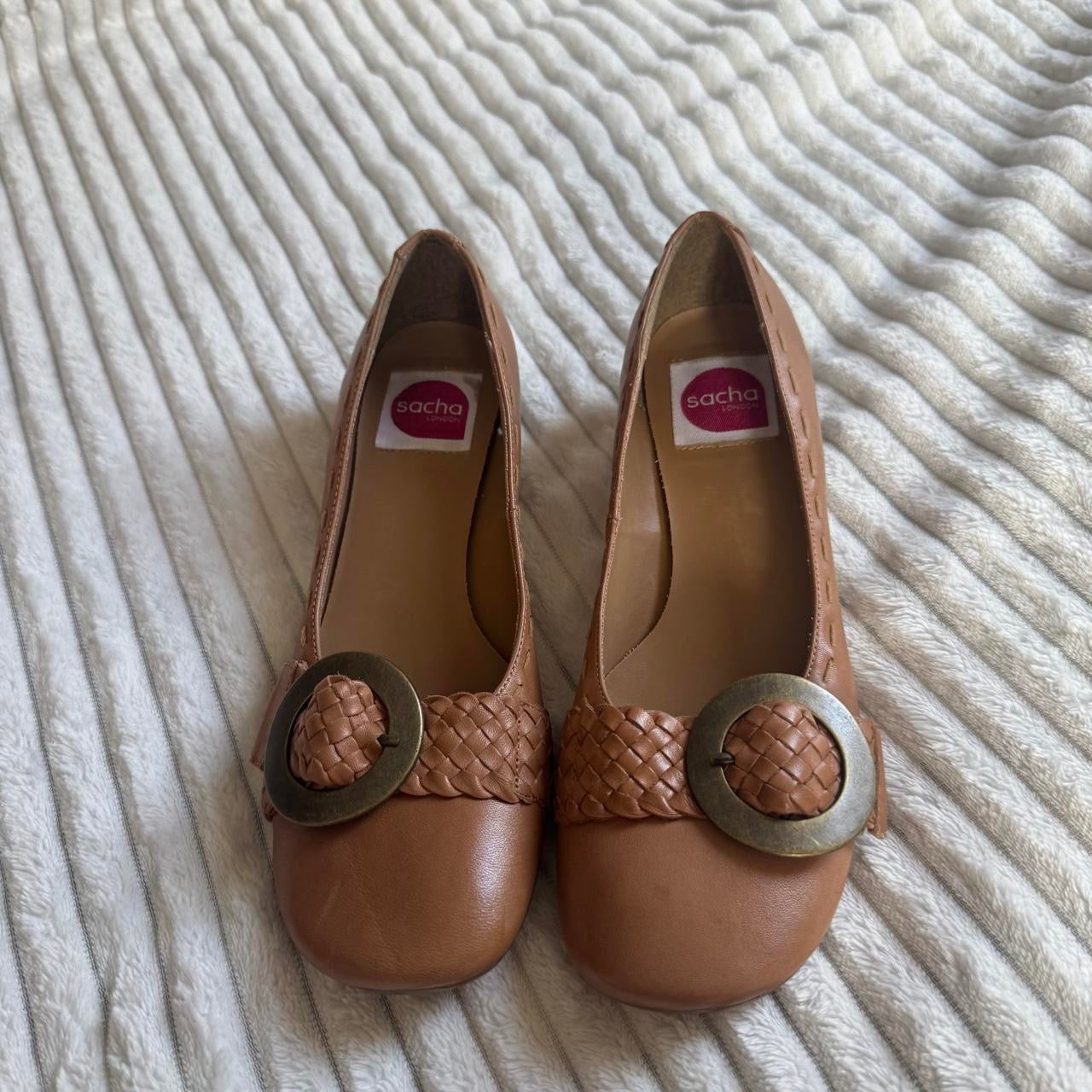 00s leather heels size 4