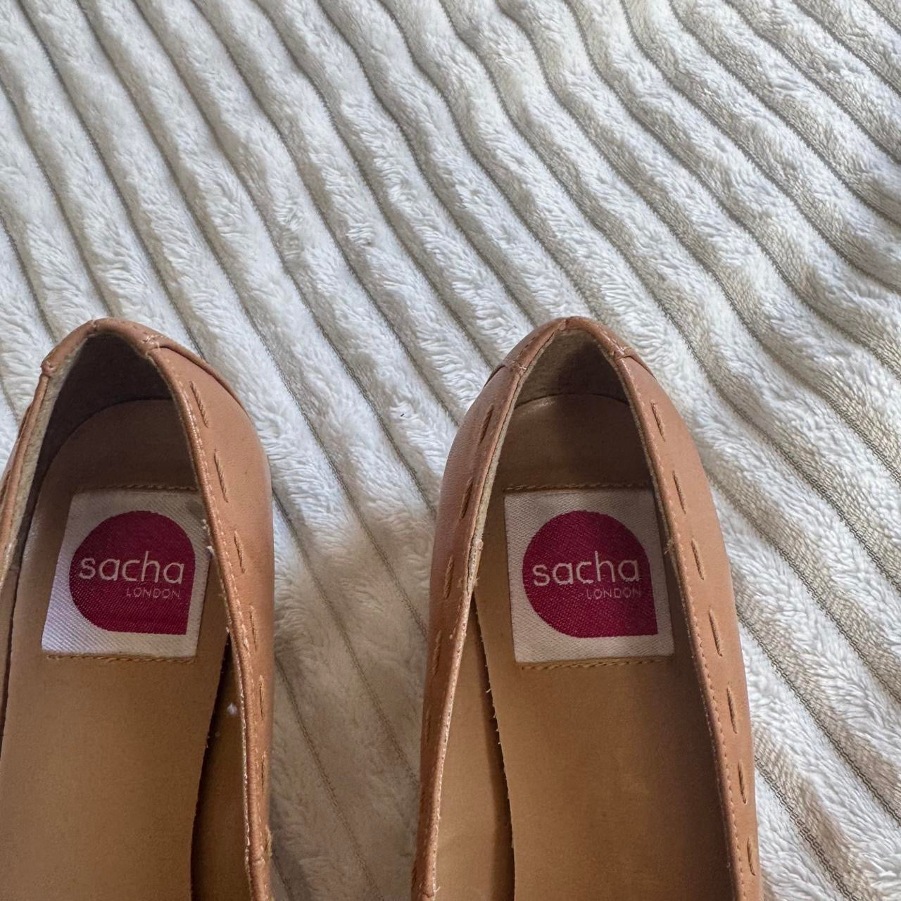 00s leather heels size 4