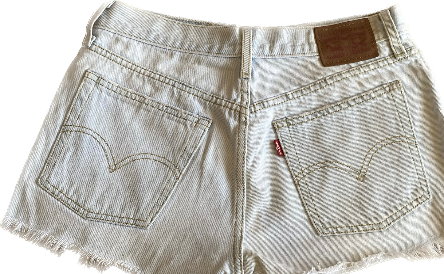 Levi’s light blue denim shorts w29”