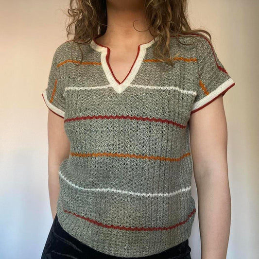 Grey knit sweater vest S
