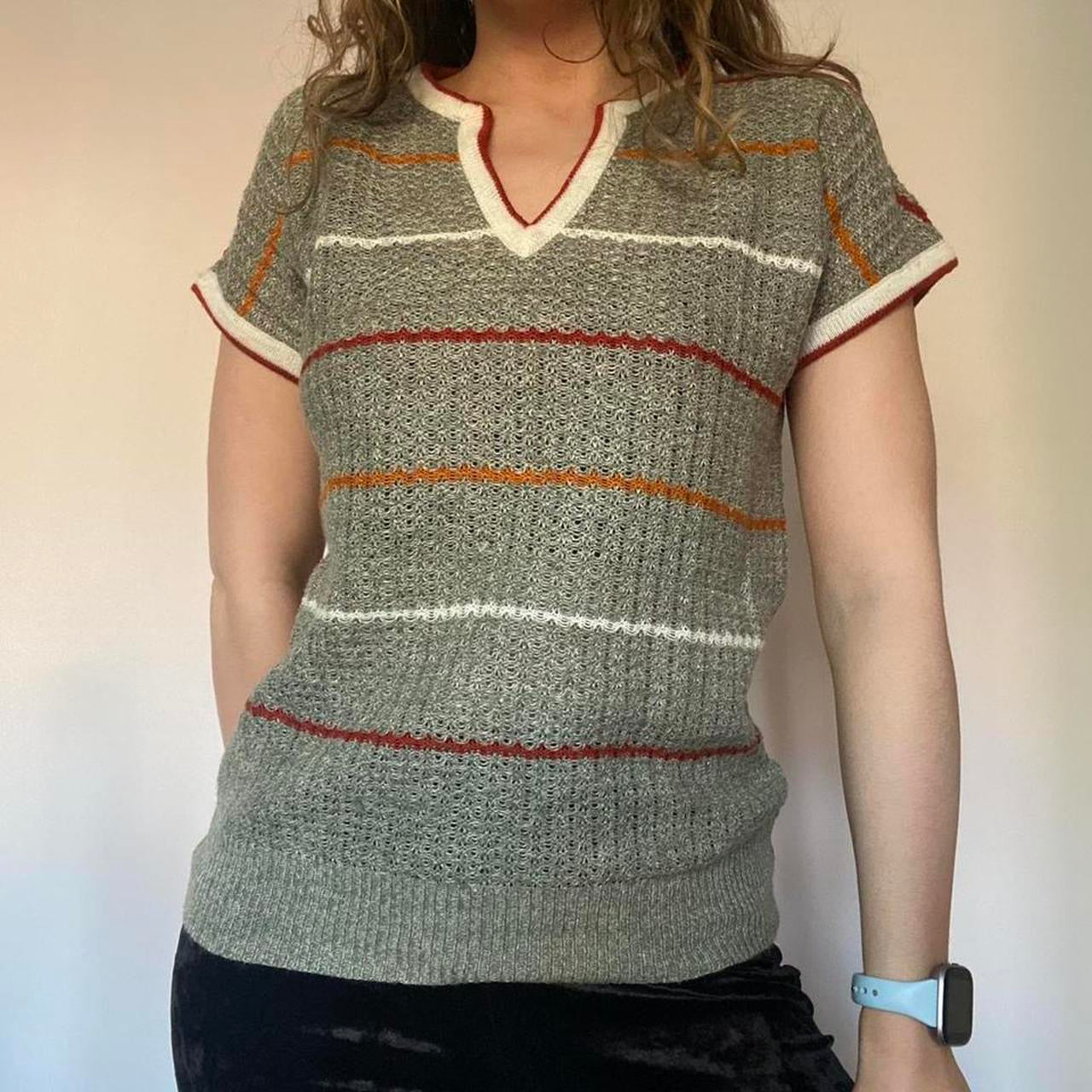 Grey knit sweater vest S