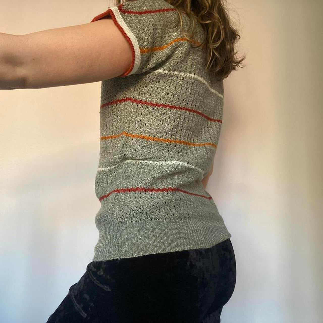 Grey knit sweater vest S