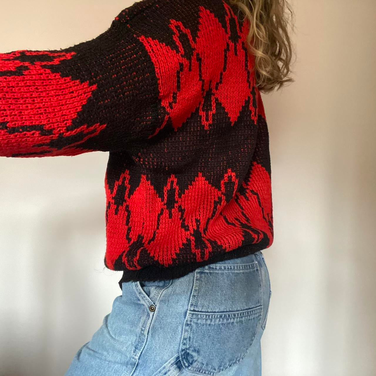 Black & red knit jumper L