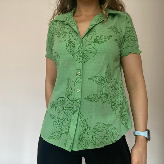 100% cotton green floral shirt small