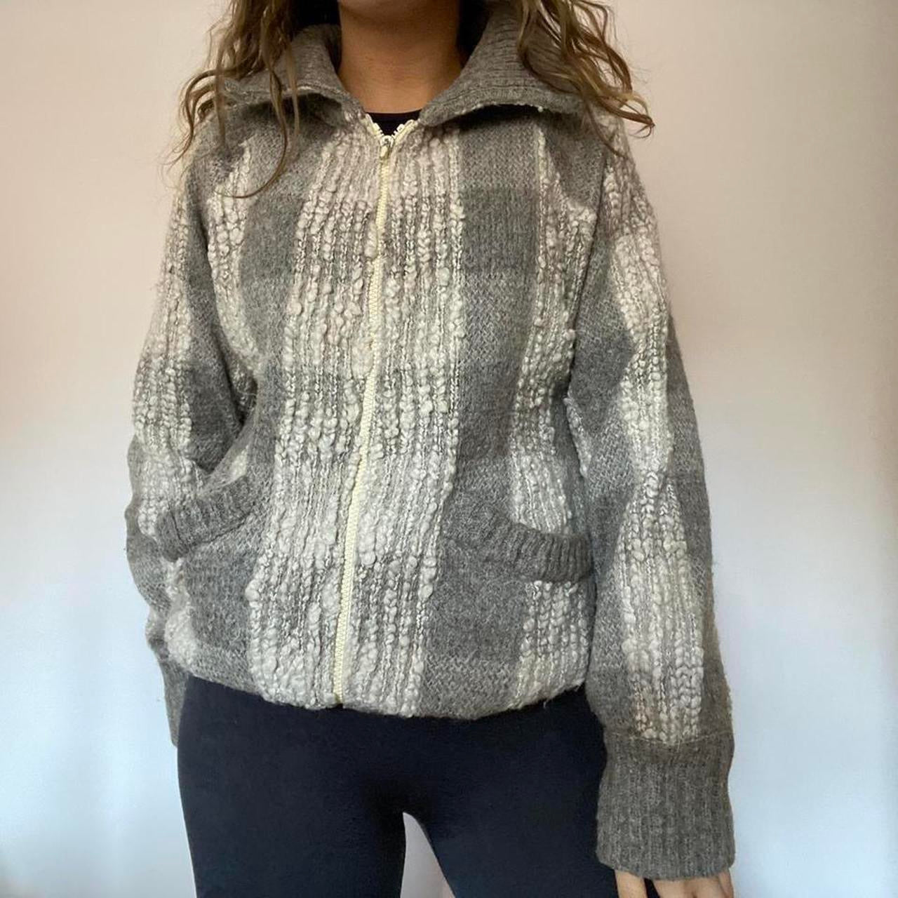 Grey wool zip up jumper L