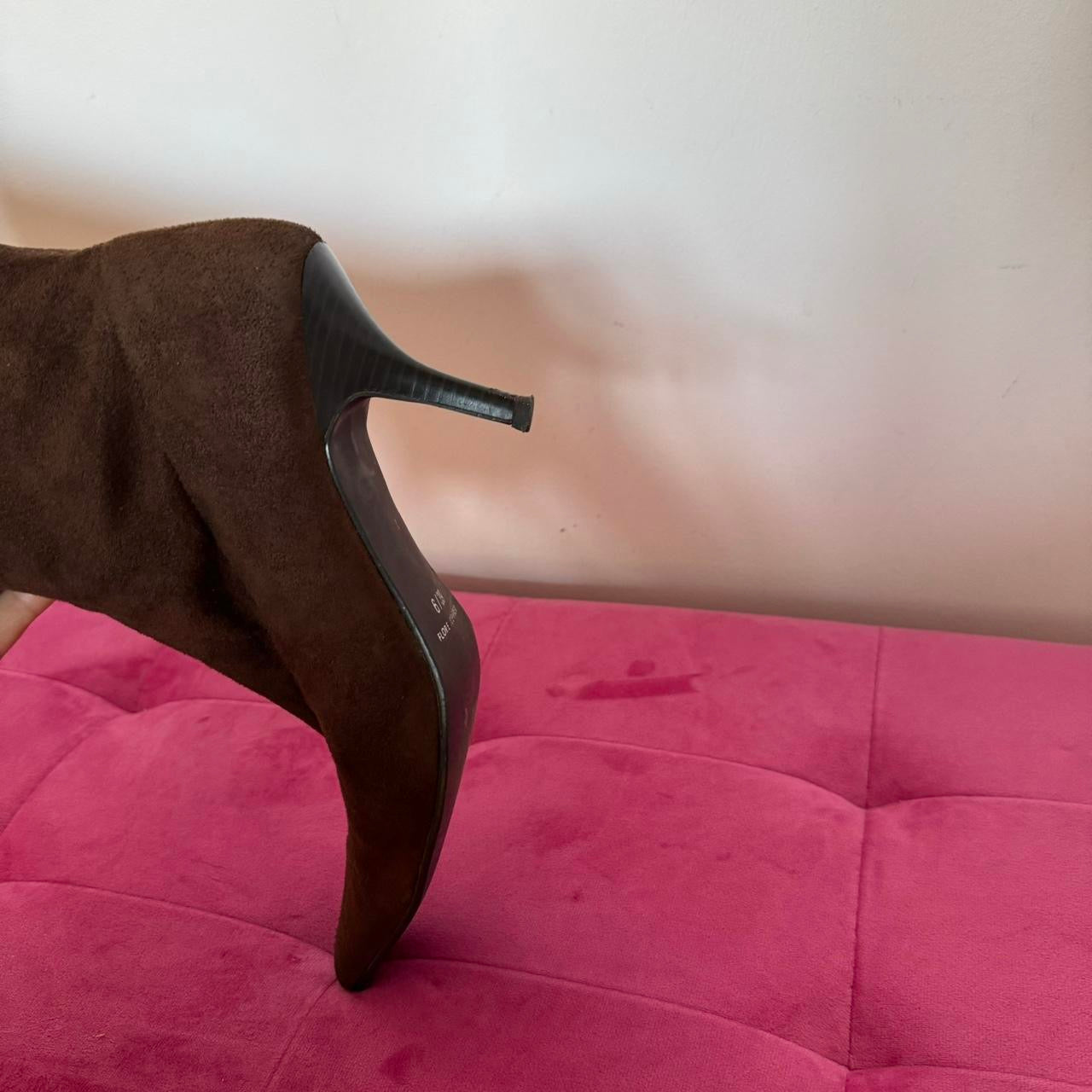00s brown suede boots 6