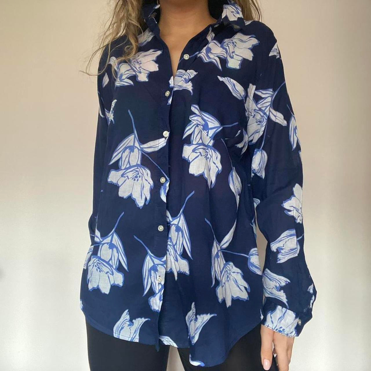Old navy 100% cotton floral shirt L