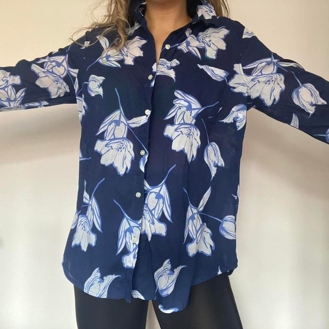 Old navy 100% cotton floral shirt L