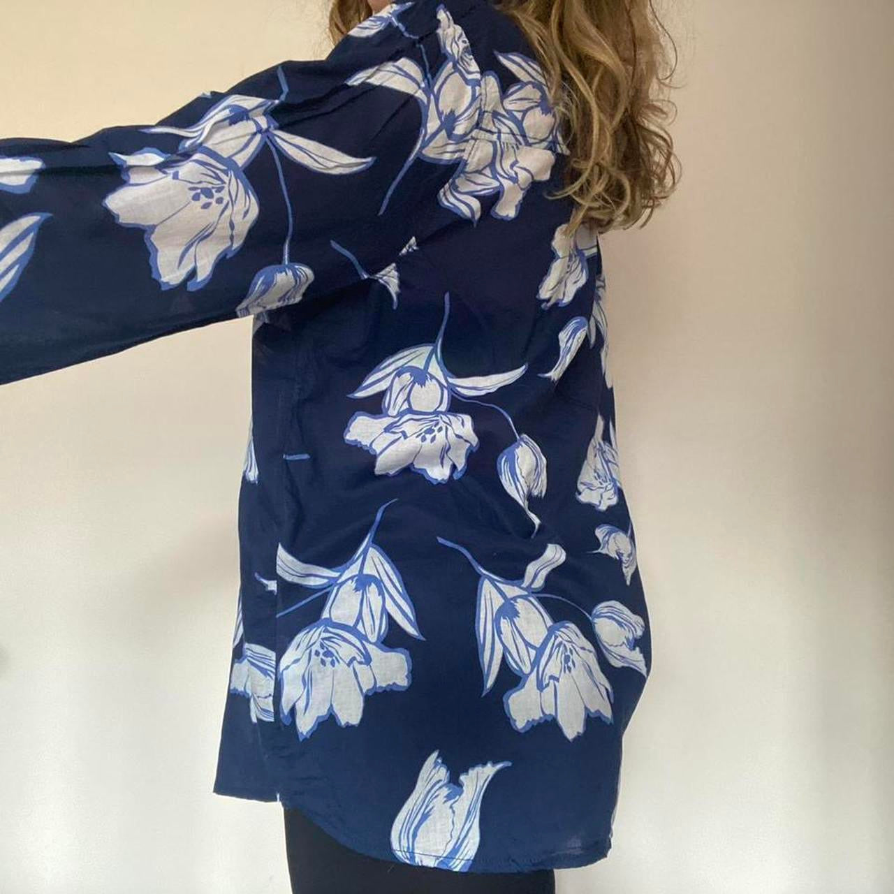 Old navy 100% cotton floral shirt L