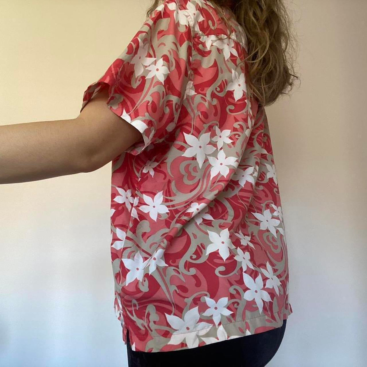 Pink & white floral shirt XL