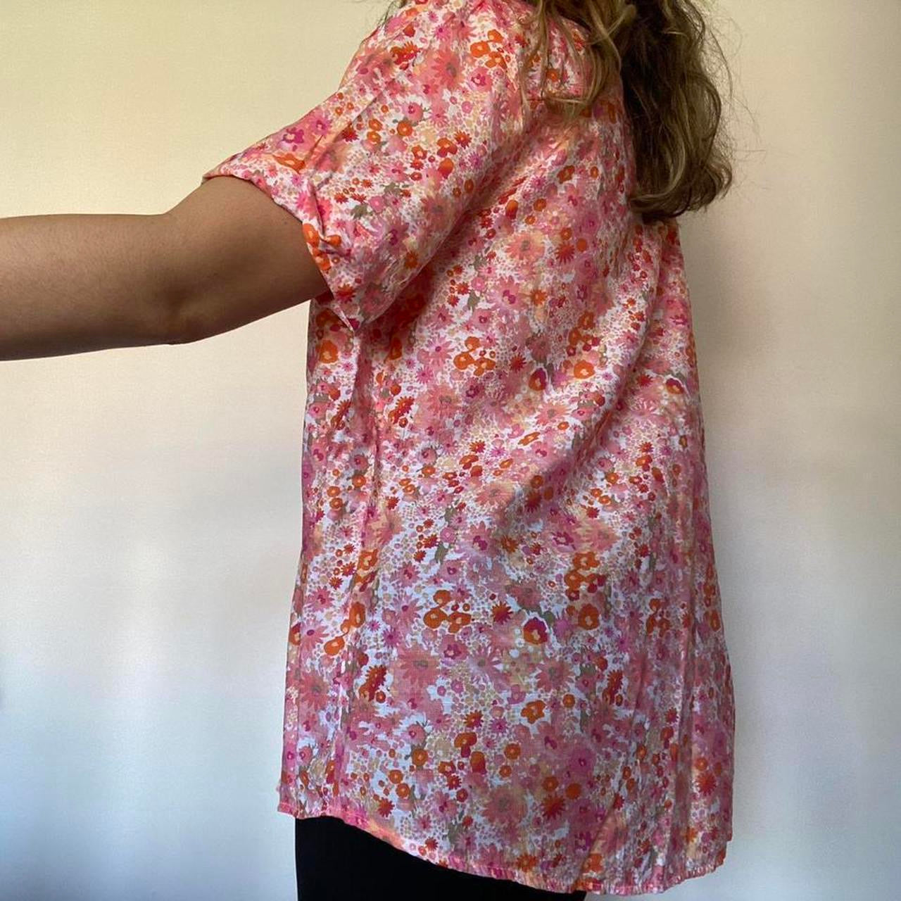 Pink floral shirt L