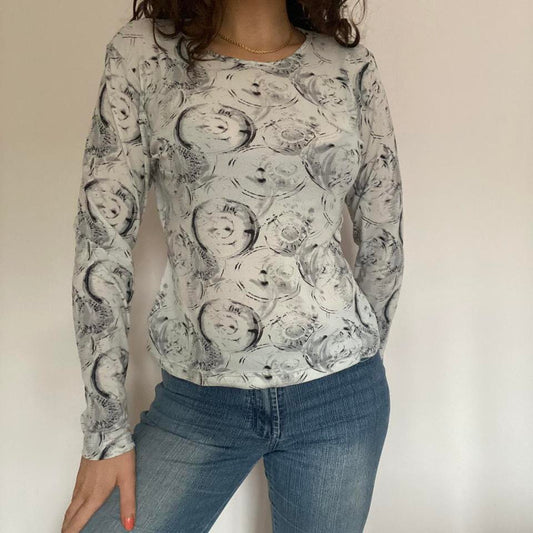 00s grey graphic top large