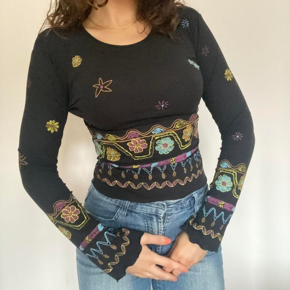 00s black graphic top XS/S