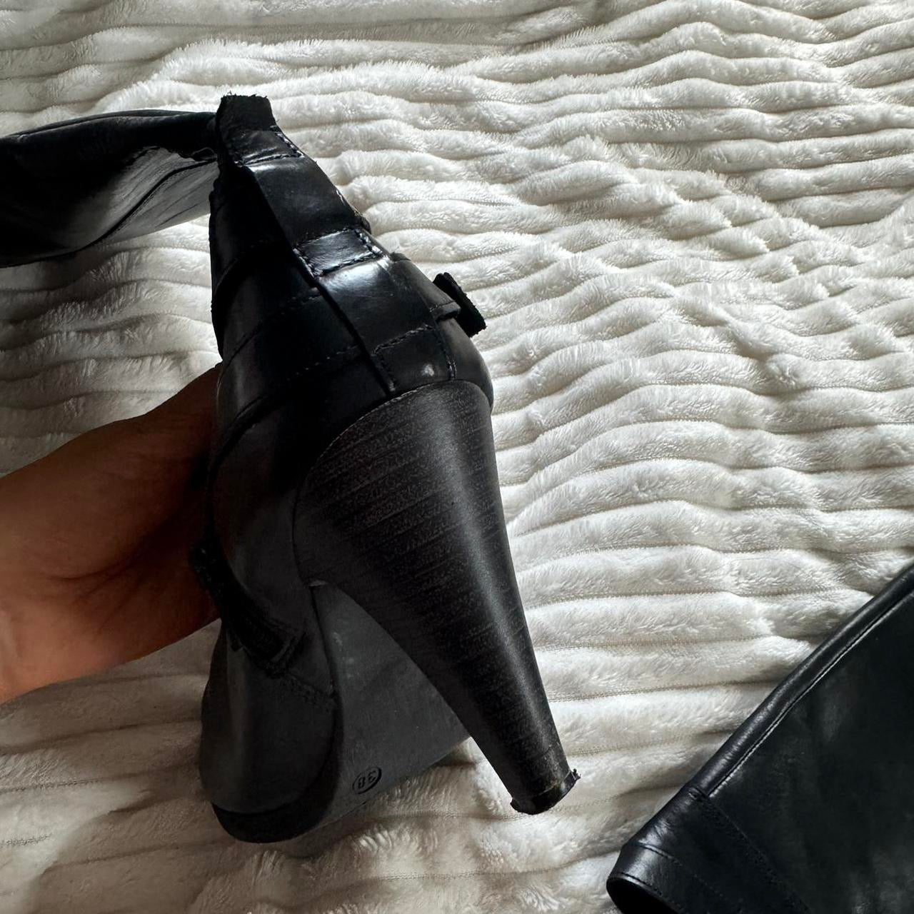 Leather knee high boots size 5