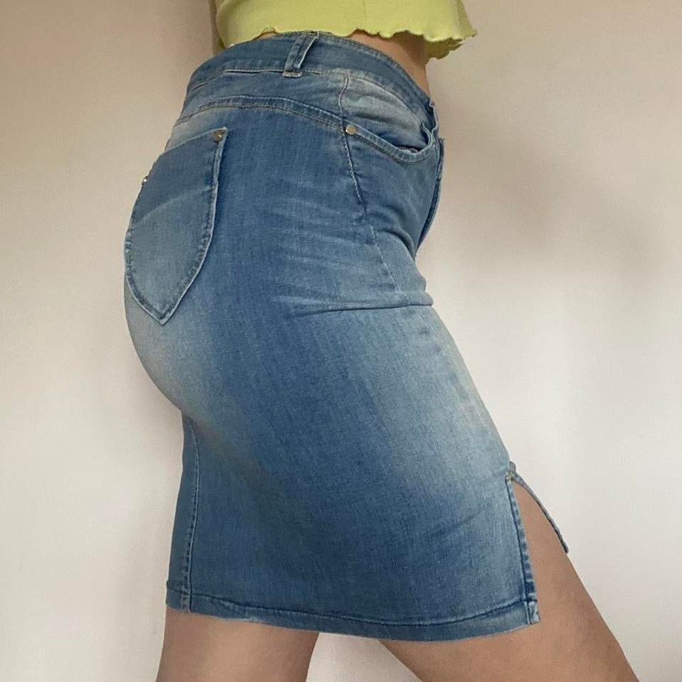 Vintage blue fitted denim mini skirt w30”