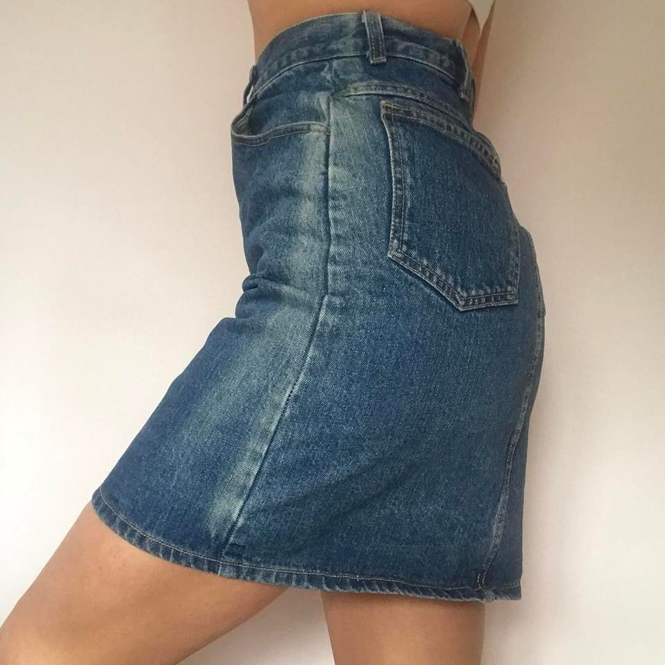 Guess 100% cotton denim mini skirt w26”