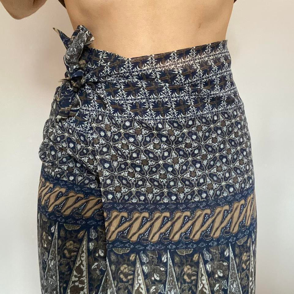 Mini wrap skirt navy and brown w27”